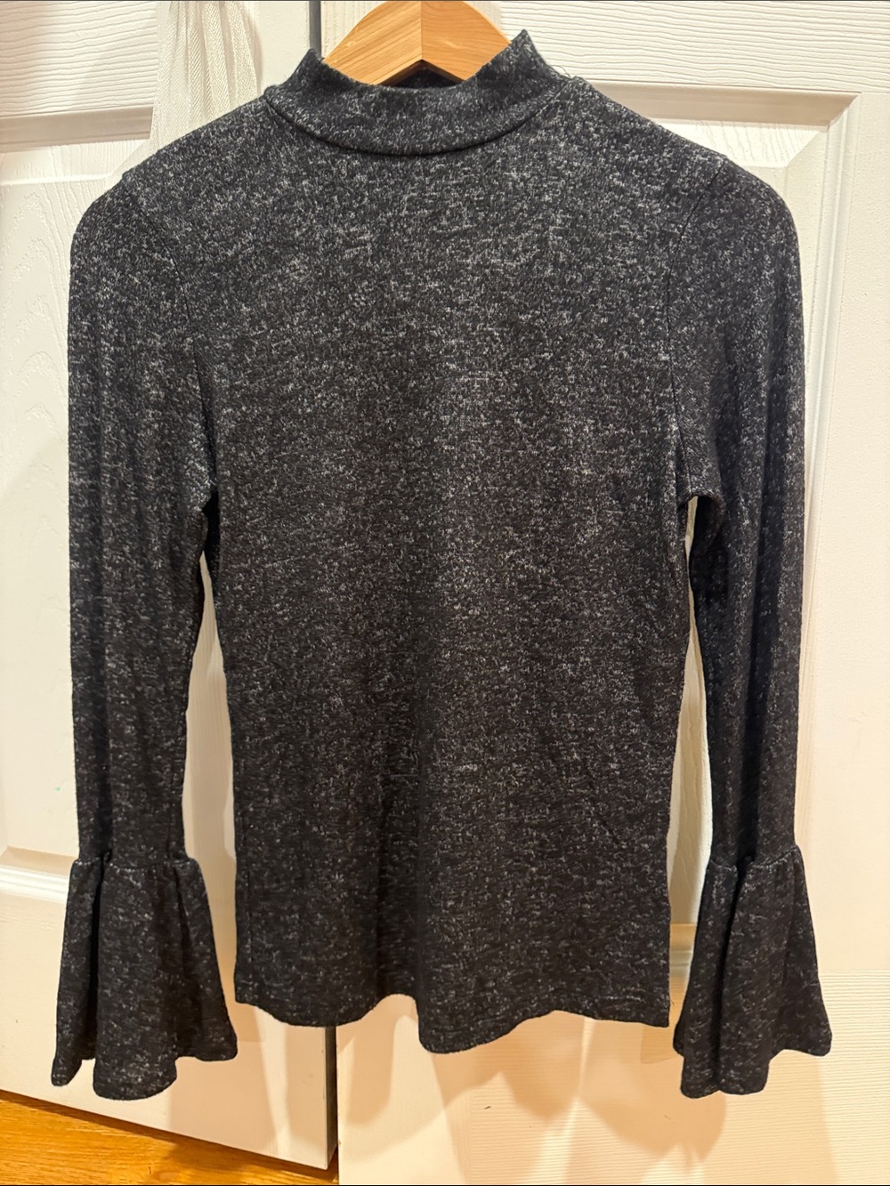 Design Lab Lord&Taylor Black & Gray Mock Neck Top with Flowy Sleeves Size XS